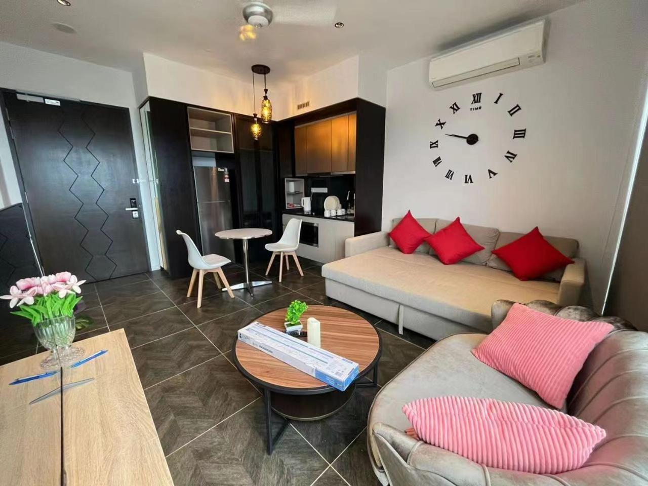 Borderless Swimming Pool - Invincible Twin Towers View - Free Wifi Apartment Kampong Gombak Utara Exterior photo