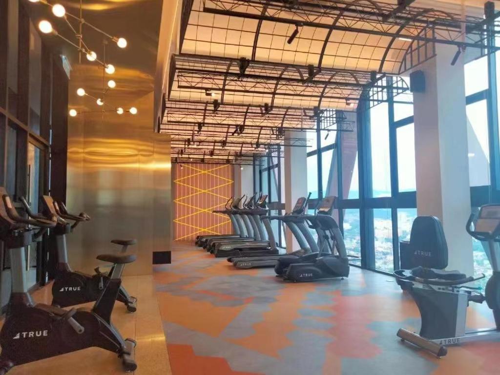 Borderless Swimming Pool - Invincible Twin Towers View - Free Wifi Apartment Kampong Gombak Utara Exterior photo