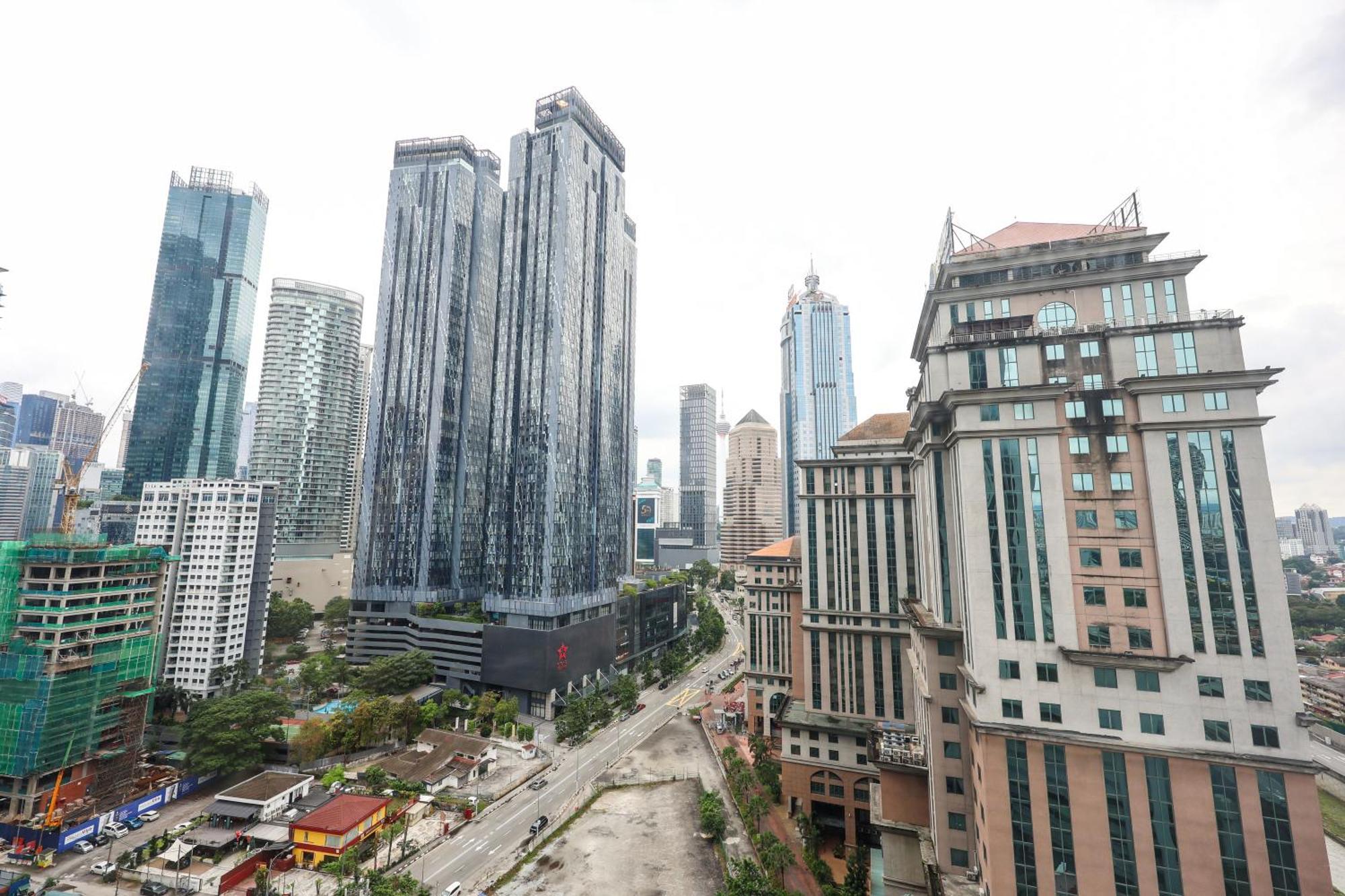 Borderless Swimming Pool - Invincible Twin Towers View - Free Wifi Apartment Kampong Gombak Utara Exterior photo